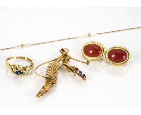 A pair of 18ct gold coral ear studs, an ornate gem set floral brooch, a sapphire and diamond dress ring and a gold necklace, 