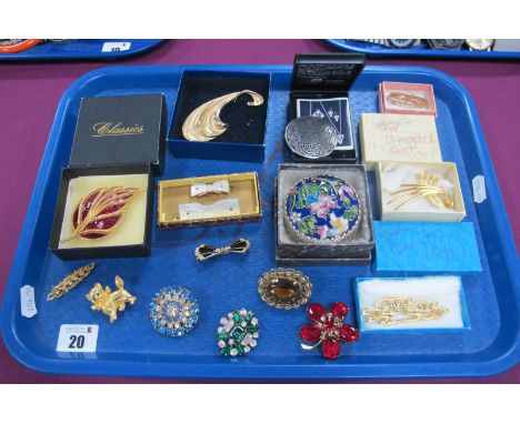 Costume Brooches, including mother of pearl bow brooches, a modern enamel trinket pot etc :- One Tray 