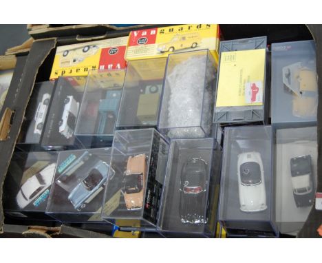 One tray of mixed modern issue diecast to include Vanguards, Corgi Detail cars, Vitesse and others, examples to include Corgi