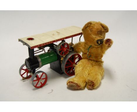 A Mamod TE1A traction engine in the original box with burner, steering rod, and related ephemera