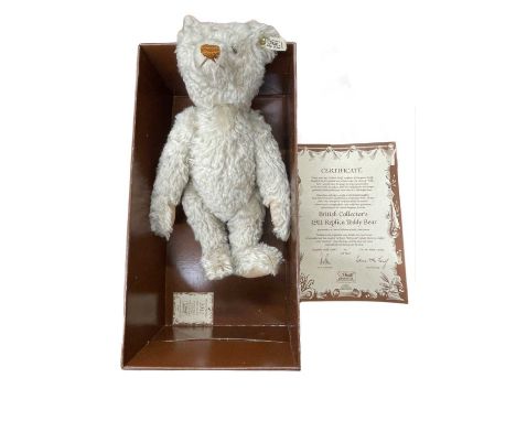 A boxed limited edition Steiff British Collector's 1911 Replica Teddy Bear, with certificate. Number 01962 / 3000Also in orig