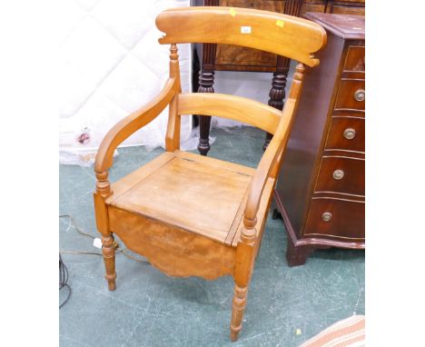 Commode chair