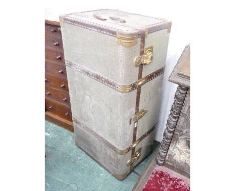 Metal bound cabin trunk, 44 cm x 110 cm x 57 cm