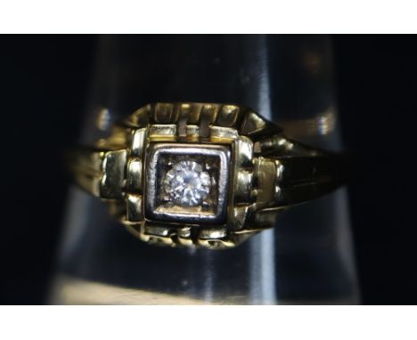 14ct gold and diamond ring.(B.P. 24% incl. VAT) CONDITION REPORT: 3g approximately.