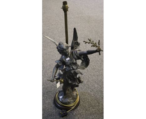 French style spelter figure mounted table lamp on circular wooden base. Overall 78cm high approx. (B.P. 24% incl. VAT)