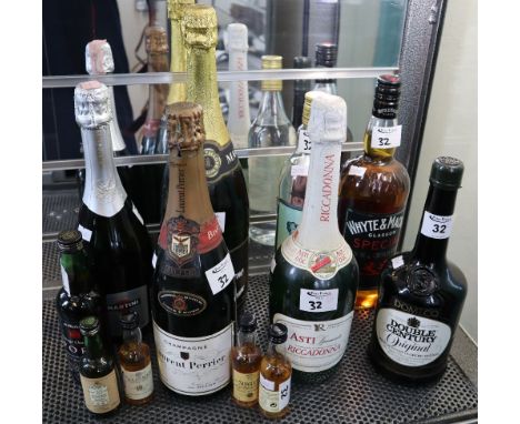 Various bottles of alcohol to include; one bottle White & Mackay special blended scotch whisky 1Litre, a bottle of Double Cen