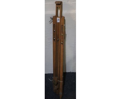 Wooden folding artist's easel. (B.P. 24% incl. VAT)