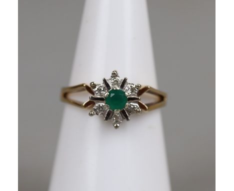 Gold emerald &amp; diamond cluster ring - Approx size: K