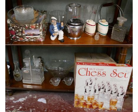 Pub memorabilia to include punch bowl and drinking chess set 