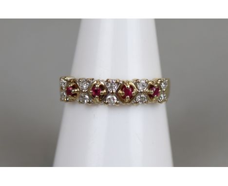 Gold ruby &amp; diamond set ring - Approx size: P