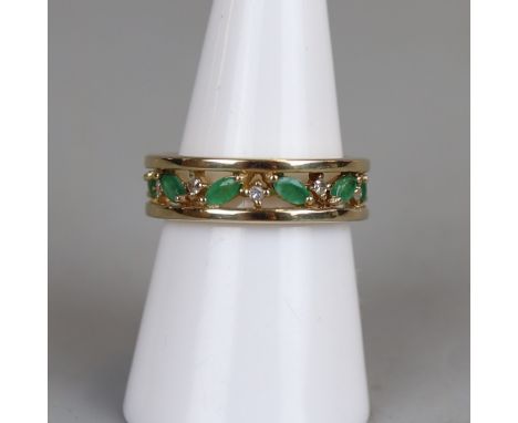 Heavy gold emerald &amp; diamond eternity ring - Approx size: O