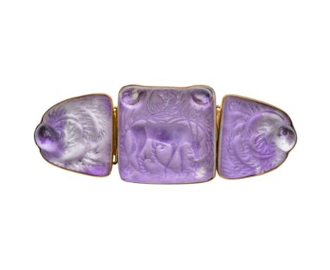  RENÉ LALIQUE (1860-1945) BICHES BROOCH, NO. 1401 designed 1912clear and frosted, with amethyst foil-backingmount stamped LAL