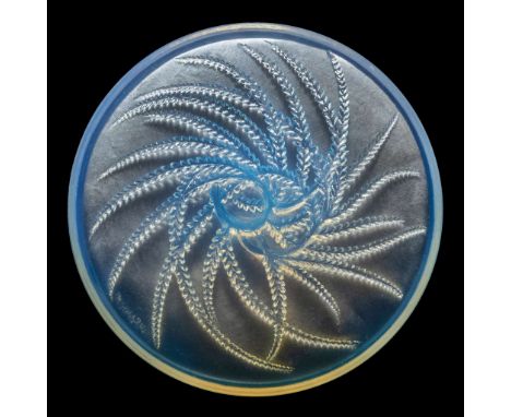  RENÉ LALIQUE (1860-1945) QUATRE FLACONS BOX, HOUBIGANT – 2 designed 1928opalescent, comprising four scent bottles and stoppe