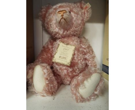 A boxed Steiff British Collectors 1997 teddy bear in mohair limited edition 01206/3000 complete with tag and certificate 