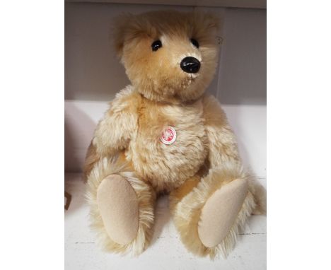 A boxed Steiff 'Barle 35 PAB 1905' reproduced in 1993 limited edition 05504/6000 in blonde mohair complete with tag and certi