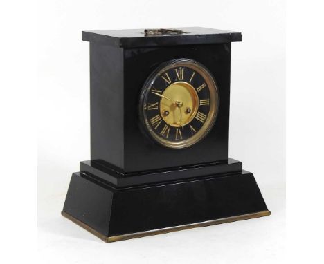 A Victorian black slate mantel clock, 31cm wide