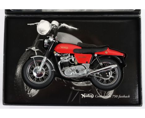 Minichamps Classic Bikes Series No.6 Norton Commando 750 Fastback 1968. Scale 1:12, in near mint boxed condition (one grip on