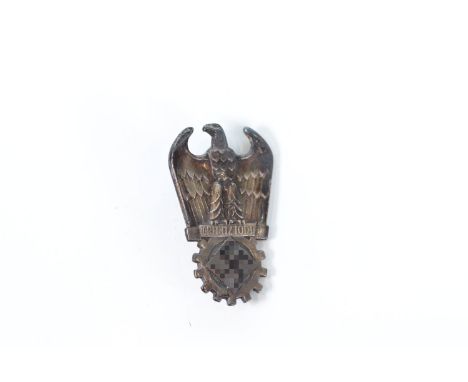 German WWII badgeSizes: H = 65mm L =40mmWeight (K): 0,03kgCondition: At first glance: patina, normal wear