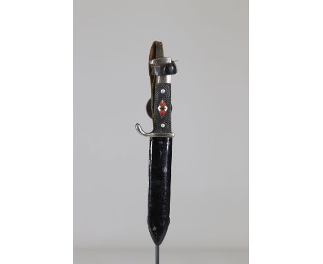 Hitler Youth Knife WWII 1st ModelSizes: L. totale= 250mm L Lame= 130mm l lame= 27mmWeight (K): 0,31kgCondition: At first glan