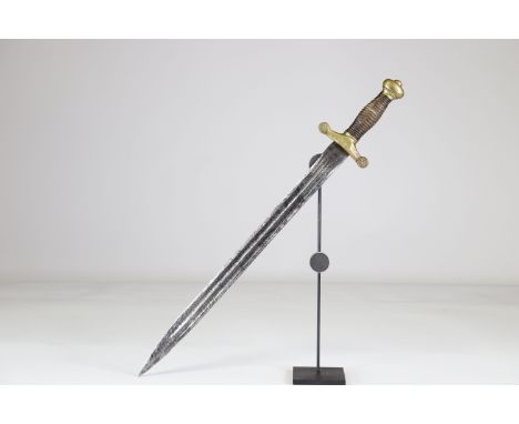 French 19th sword with slight aparent engravingSizes: L. totale= 610mm L Lame= 475mm l lame= 35mmWeight (K): 0,5kgCondition: 