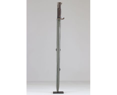 German bayonet 14-18Sizes: L. totale= 690mm L Lame= 520mm l lame= 20mmWeight (K): 0,76kgCondition: At first glance: patina, n