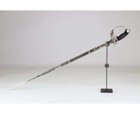 Austrian saber 1914-1918, blade engraving "5. Chev. Reg. Erzherzog Friedrich von Oesterreich"Sizes: L. totale= 950mm L Lame= 