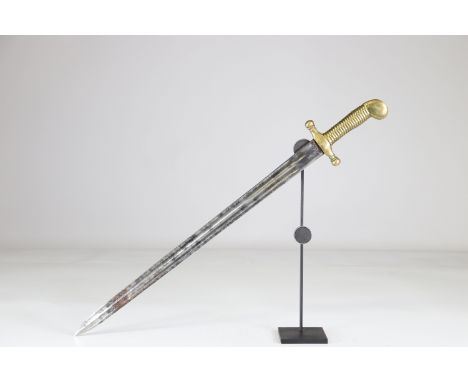 French saber mid 19thSizes: L. totale= 680mm L Lame= 550mm l lame= 32mmWeight (K): 0,75kgCondition: At first glance: patina, 