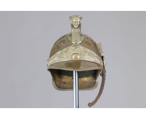 19th French helmetSizes: L. totale= 265mm H = 230mmWeight (K): 0,78kgCondition: At first glance: patina, normal wear