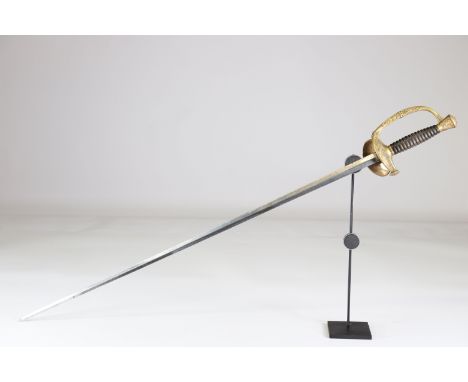 French epee Civil servant officer, Empire periodSizes: L. totale= 950mm L Lame= 780mm l lame= 20mmWeight (K): 0,6kgCondition: