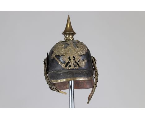 Germany infantry officer 14-18Sizes: L. totale= 240mm H = 270mmWeight (K): 0,62kgCondition: At first glance: patina, normal w