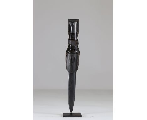 German bayonet 2nd warSizes: L. totale= 425mm L Lame= 250mm l lame= 25mmWeight (K): 0,68kgCondition: At first glance: patina,