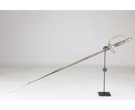 French Navy Officer Sword, 1920sSizes: L. totale= 980mm L Lame= 820mm l lame= 18mmWeight (K): 0,6kgCondition: At first glance