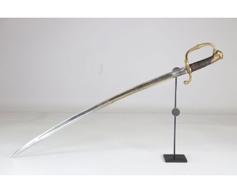 French saber officer early 19th given by the kingSizes: L. totale= 880mm L Lame= 730mm l lame= 35mmWeight (K): 0,8kgCondition