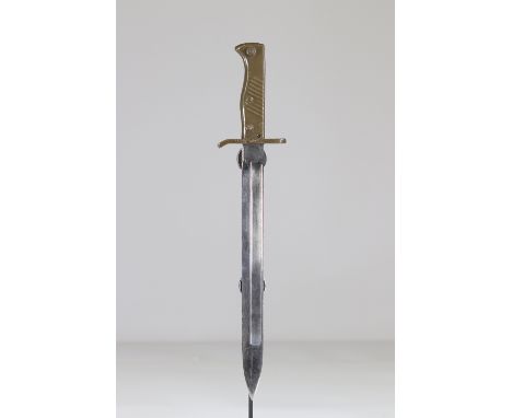 German bayonet 1st warSizes: L. totale= 425mm L Lame= 305mm l lame= 25mmWeight (K): 0,48kgCondition: At first glance: patina,