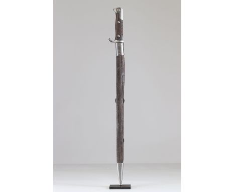 German bayonet 14-18 bayonet and scabbard same serial numberSizes: L. totale= 670mm L Lame= 520mm l lame= 20mmWeight (K): 0,6