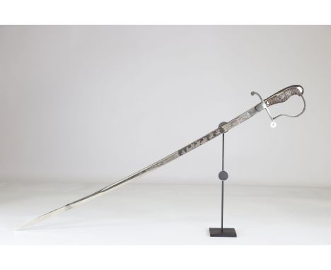 German officer saber, engraved blade 1st world war, artillery,Sizes: L. totale= 1000mm L Lame= 870mm l lame= 24mmWeight (K): 