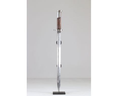 Bayonet Iran 20thSizes: L. totale= 535mm L Lame= 400mm l lame= 23mmWeight (K): 0,5kgCondition: At first glance: patina, norma