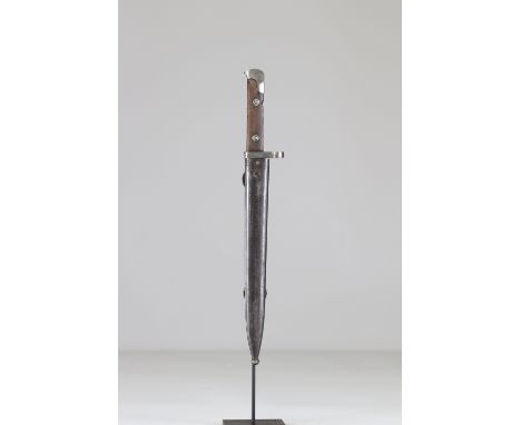 Russian WWIISizes: L. totale= 390mm L Lame= 230mm l lame= 25mmWeight (K): 0,4kgCondition: At first glance: patina, normal wea