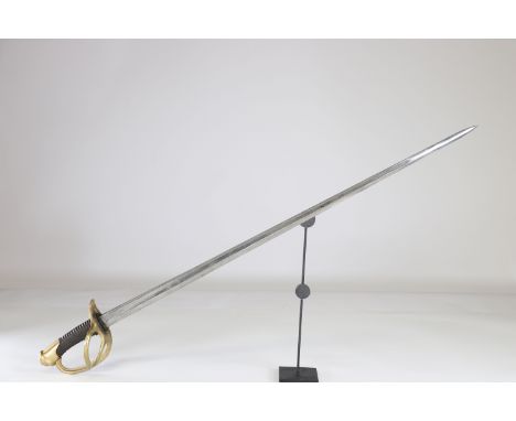 french latte cuirassier 1820-1880 guard and blade marks and punchesSizes: L. totale= 1020mm L Lame= 870mm l lame= 29mmWeight 