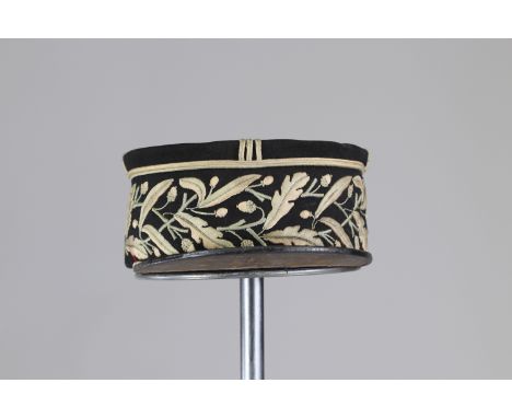French kepi senior officer 14-18Sizes: L. totale= 250mm H = 85mmWeight (K): 0,23kgCondition: At first glance: patina, normal 
