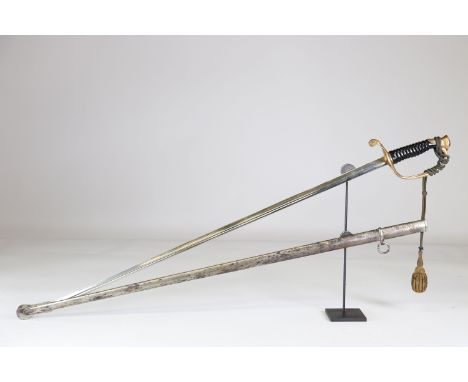 French officer latte 19thSizes: L. totale= 1030mm L Lame= 890mm l lame= 22mmWeight (K): 1,2kgCondition: At first glance: pati