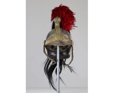 French helmet troop of the Republican Guard on horsebackSizes: L. totale= 275 mm H = 350mmWeight (K): 2,85kgCondition: At fir