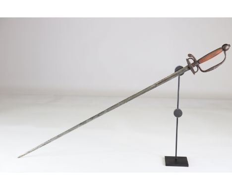 18th century sword, engraved blade,Sizes: L. totale= 860mm L Lame= 700mm l lame= 20mmWeight (K): 0,4kgCondition: At first gla