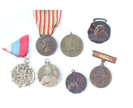 Medals from various originsSizes: DiversWeight (K): 0,13kgCondition: At first glance: patina, normal wear