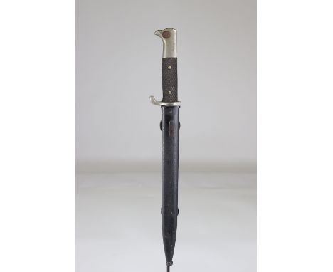 German bayonet outfit for WWII exitSizes: L. totale= 405mm L Lame= 255mm l lame= 25mmWeight (K): 0,5kgCondition: At first gla