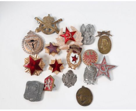 Badge of various origins 20thSizes: DiversWeight (K): 0,2kgCondition: At first glance: patina, normal wear