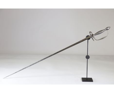 rapier sword triangular blade, French, 1750-1760Sizes: L. totale= 920mm L Lame= 760mm l lame= 18mmWeight (K): 0,3kgCondition: