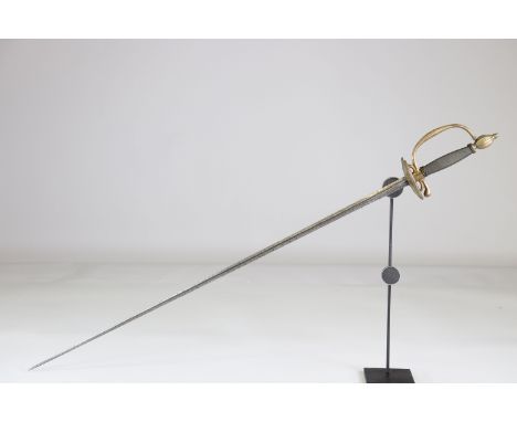 rapier sword triangular blade, French, late 19th century.Sizes: L. totale= 900mm L Lame= 730mm l lame= 15mmWeight (K): 0,37kg