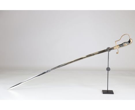German officer saber WWIISizes: L. totale= 1040mm L Lame= 910mm l lame= 20mmWeight (K): 0,6kgCondition: At first glance: pati