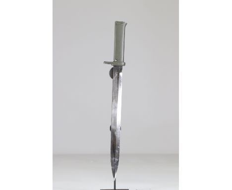 German bayonet 1st warSizes: L. totale= 440mm L Lame= 315mm l lame= 25mmWeight (K): 0,53kgCondition: At first glance: patina,
